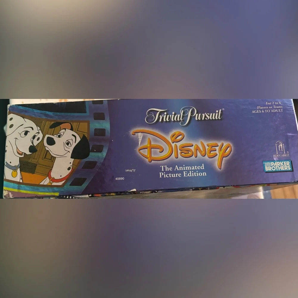 Vintage‎ Disney Trivial Pursuit Pieces Factory Sealed Wear on Box Corners 2002